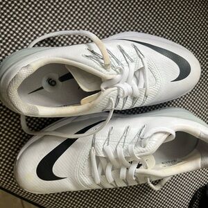 Ladies size 9 golf shoes